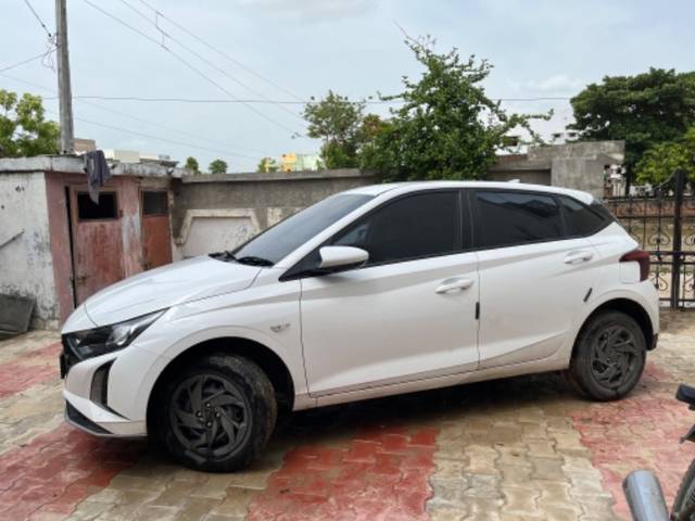 https://images10.gaadi.com/usedgaadi-sellcar/UsedCar/2c1e5471-0409-4fbe-b618-3a583038fcf1/5e57e000-ab3b-4341-9387-3da337b5fc63.jpeg?imwidth=6400