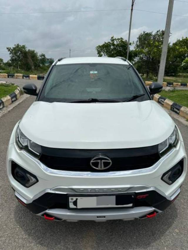 https://images10.gaadi.com/usedgaadi-sellcar/UsedCar/2c671f11-e04a-4c2f-9026-f7e914615a2e/7c785daf-1fa1-47c2-9c5e-1117fe14a07d.jpg?imwidth=6400