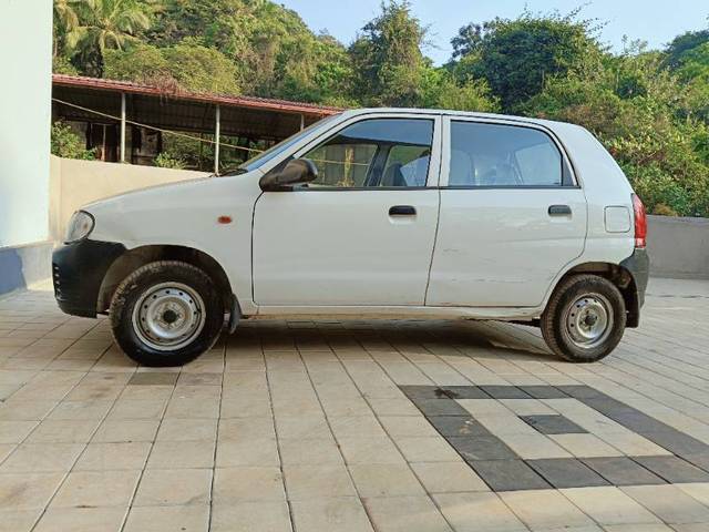 https://images10.gaadi.com/usedgaadi-sellcar/UsedCar/2c98da37-2607-4918-b126-432efacd9c15/702de95a-6ea8-4918-8078-5fe7316b4165.jpg?imwidth=6402