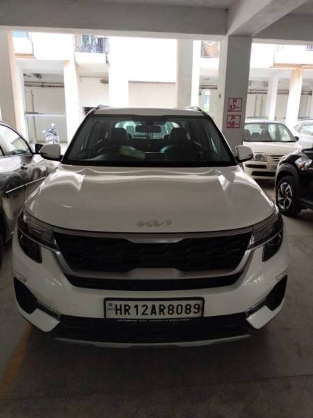 https://images10.gaadi.com/usedgaadi-sellcar/UsedCar/2cacae07-a8a9-4eed-8c30-bde280432b6e/c4a8b476-fdf9-4d39-b248-cff35a34e3bf.jpg?imwidth=6402