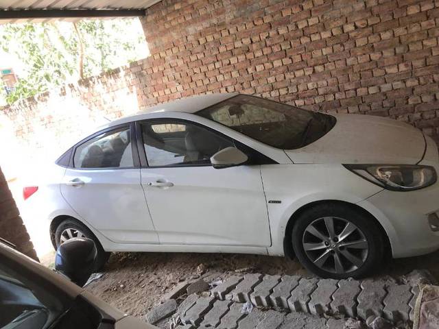 https://images10.gaadi.com/usedgaadi-sellcar/UsedCar/2cb8162a-f7a8-4c22-9123-5e1969b7e264/597ac92d-a14e-47ec-adb3-ae7d577ce337.jpg?imwidth=6401