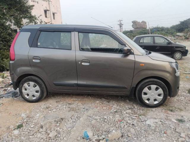 https://images10.gaadi.com/usedgaadi-sellcar/UsedCar/2cb83431-1b32-450e-a772-85812a8857b3/d9ee215c-ea4f-4c4d-a608-14c4262be473.jpg?imwidth=6401