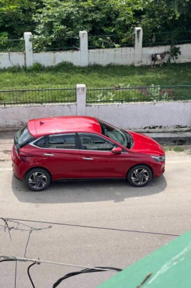 https://images10.gaadi.com/usedgaadi-sellcar/UsedCar/2d2ce3b6-f7ad-41f6-b844-d34a0d2edf18/76254169-3e4a-47e9-9313-1450575e0283.jpeg?imwidth=6400