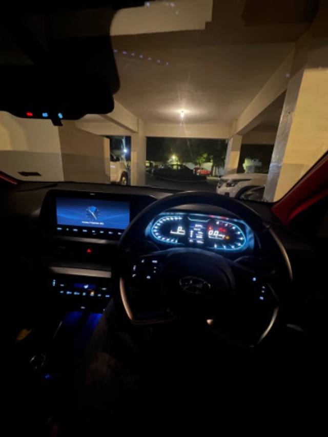 https://images10.gaadi.com/usedgaadi-sellcar/UsedCar/2d2ce3b6-f7ad-41f6-b844-d34a0d2edf18/a74614b1-f09d-4f28-aad1-4b6913068ee3.jpeg?imwidth=6401