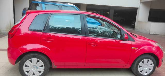 https://images10.gaadi.com/usedgaadi-sellcar/UsedCar/2d9b618e-bb05-488f-b3cc-5cc72cf18513/eb0d0a02-2b48-4df2-b53c-76de9c548d67.jpg?imwidth=6401