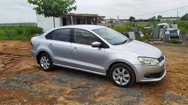 https://images10.gaadi.com/usedgaadi-sellcar/UsedCar/2da2a89a-cf8c-4cac-9086-ca892c980644/e2020862-22b4-40bb-92f6-2fb6cf1a1322.jpg?imwidth=6400