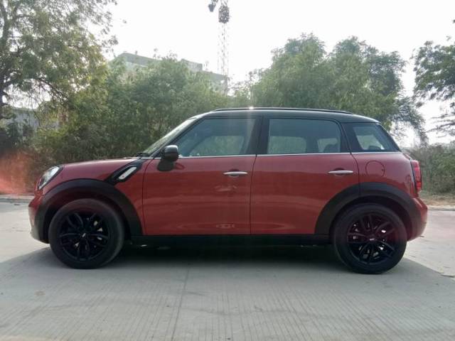 https://images10.gaadi.com/usedgaadi-sellcar/UsedCar/2e2c588e-4c55-4371-bbcf-79e63583b760/3d319827-4f43-40cf-a061-b63457846983.jpeg?imwidth=6402