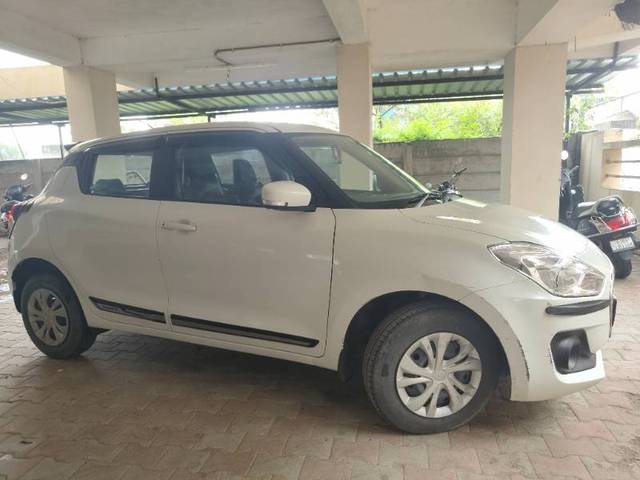 https://images10.gaadi.com/usedgaadi-sellcar/UsedCar/2e2e79bb-f5c3-4a89-ac3f-b04894901aed/72363712-05e7-4117-9b65-e1a57dd295fa.jpg?imwidth=6400