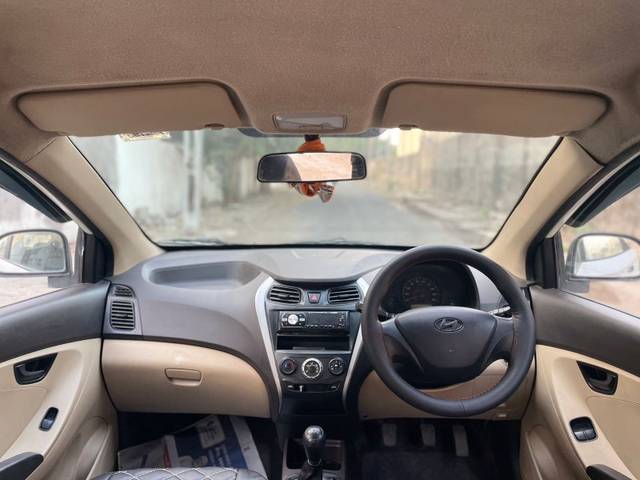 https://images10.gaadi.com/usedgaadi-sellcar/UsedCar/2e3933e3-984b-486c-8d63-bda95b69b735/bd904bc0-c4a3-4f1f-86c4-7374ad4d3bba.jpeg?imwidth=6402