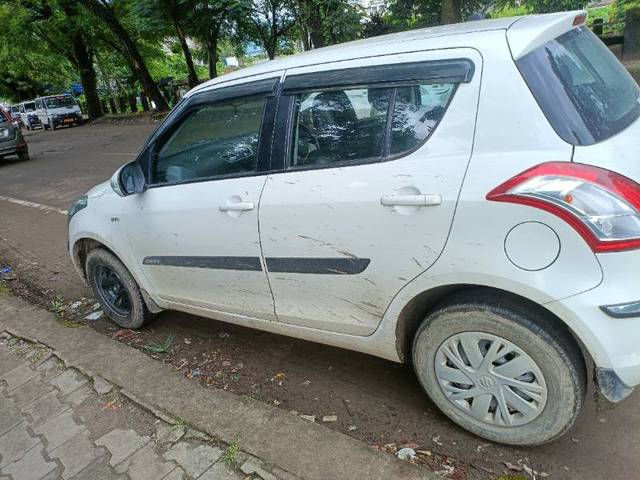 https://images10.gaadi.com/usedgaadi-sellcar/UsedCar/2e433778-70ed-4b25-a705-b94512741dc1/edb5ec29-9012-44c7-95a8-c8b0fe6931d1.jpg?imwidth=6402