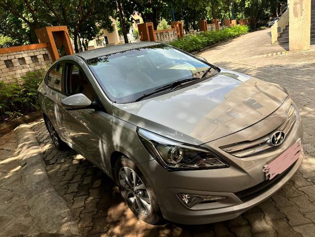 https://images10.gaadi.com/usedgaadi-sellcar/UsedCar/2e722bf6-b21a-442c-93b1-8974817390a8/813d4638-62a1-4ac4-b9fa-2b8dd89051aa.jpeg?imwidth=6400