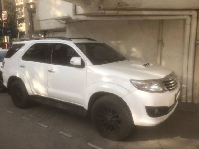 https://images10.gaadi.com/usedgaadi-sellcar/UsedCar/2e7ab0b6-1bf2-4886-9e92-5f656f4f9b9c/94ba84a5-8abc-45b8-ba1e-cfa50ea386f3.jpeg?imwidth=6400