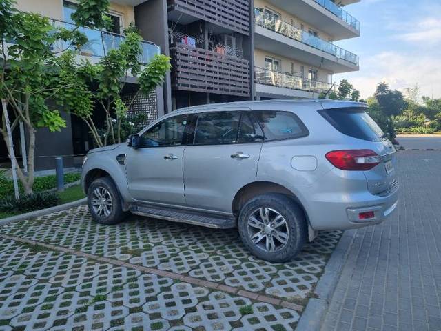 https://images10.gaadi.com/usedgaadi-sellcar/UsedCar/2e90abb9-69b7-4682-891f-044d4f9ed6a8/0d681022-0020-4ab7-83b2-0b2074d541cc.jpg?imwidth=6402