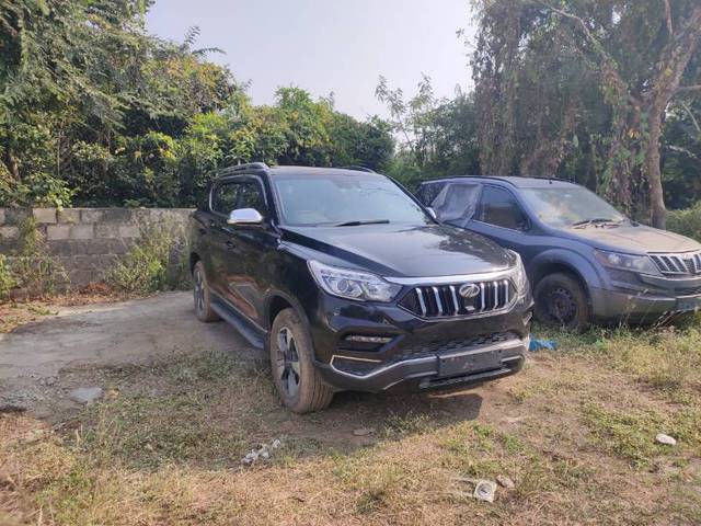 https://images10.gaadi.com/usedgaadi-sellcar/UsedCar/2eaaa50d-0362-42a5-8419-9a775c7c471b/3d40c3b4-0e85-41e1-8da8-b3caaa001797.jpg?imwidth=6400