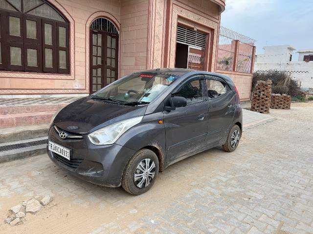 https://images10.gaadi.com/usedgaadi-sellcar/UsedCar/2edf9e25-f205-4540-b3ce-75d912279beb/338351f4-9c9d-456e-b29e-6d5f938b9c40.jpeg?imwidth=6402