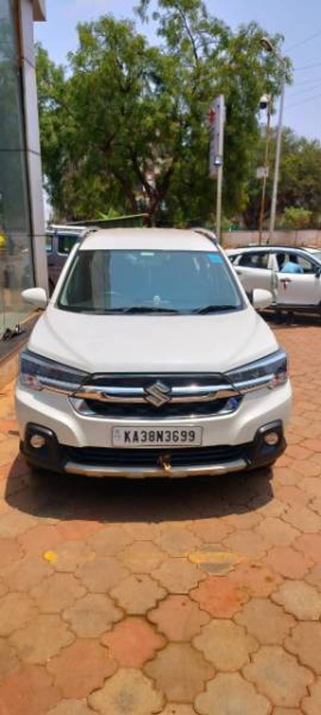 https://images10.gaadi.com/usedgaadi-sellcar/UsedCar/2ef79243-4287-419d-971c-2e2a1d556d33/6d96cdca-55f3-41ba-af1f-ad59577e24b4.jpg?imwidth=6400