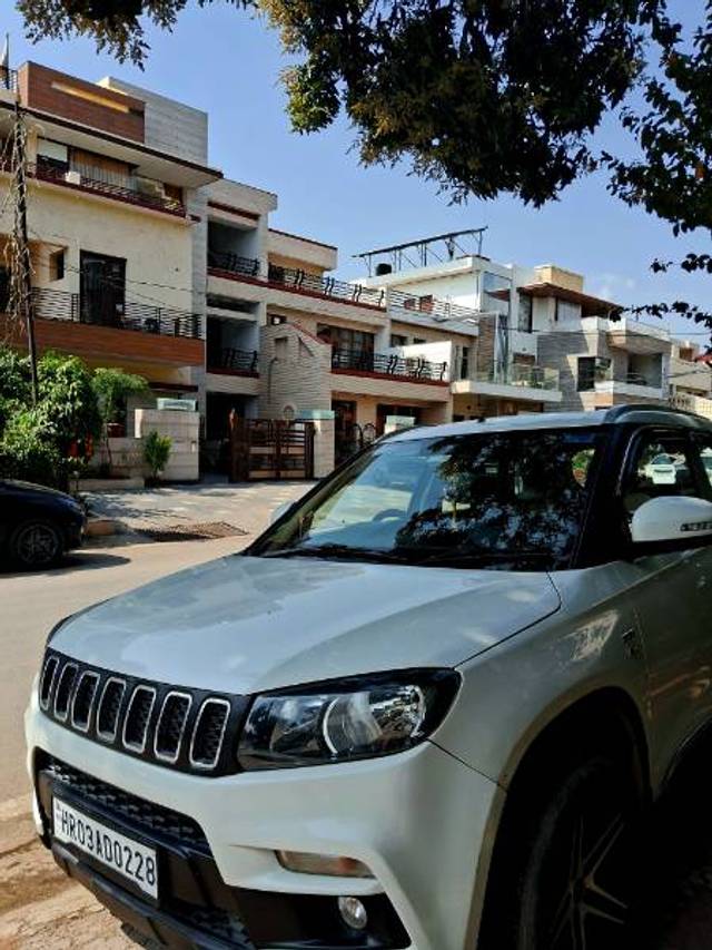 https://images10.gaadi.com/usedgaadi-sellcar/UsedCar/2f0b3b54-bc00-40e7-a6ef-b6ca10c4404b/d804507a-5f48-431f-9bec-8ced3f024981.jpg?imwidth=6400