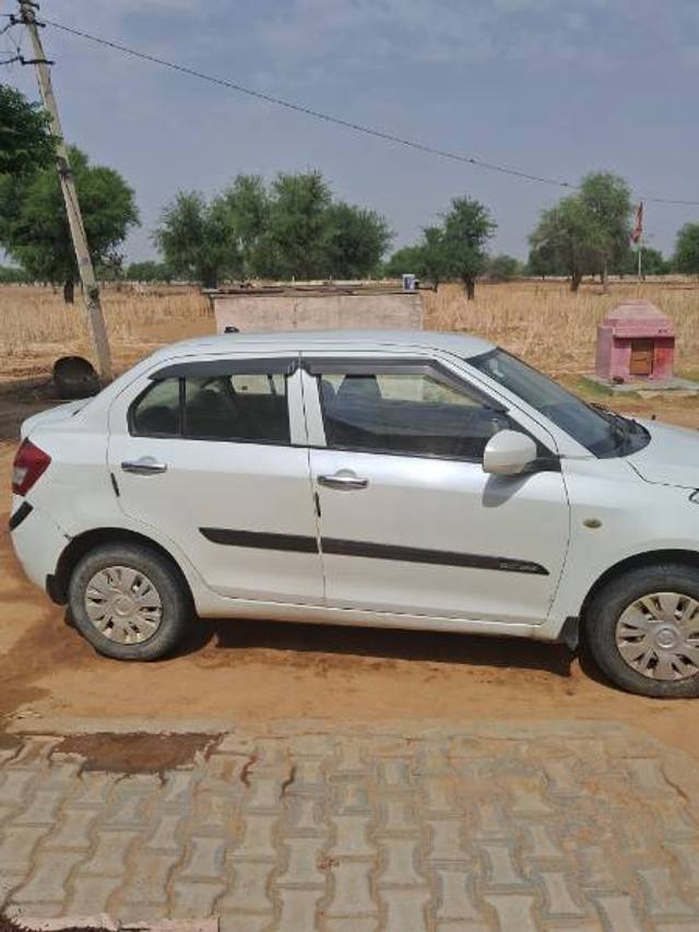 https://images10.gaadi.com/usedgaadi-sellcar/UsedCar/2f1e996c-bb37-41c2-adf6-ee12ea92b80f/01719b49-d591-4a5b-ba04-d45128169280.jpg?imwidth=6400