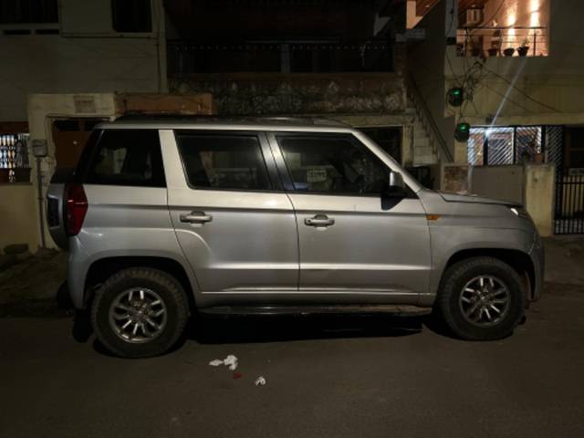 https://images10.gaadi.com/usedgaadi-sellcar/UsedCar/2f2b570e-32a0-4098-9602-16d6379fbca6/63f8fe98-51cc-409c-81ad-58017fce8ac1.jpeg?imwidth=6401