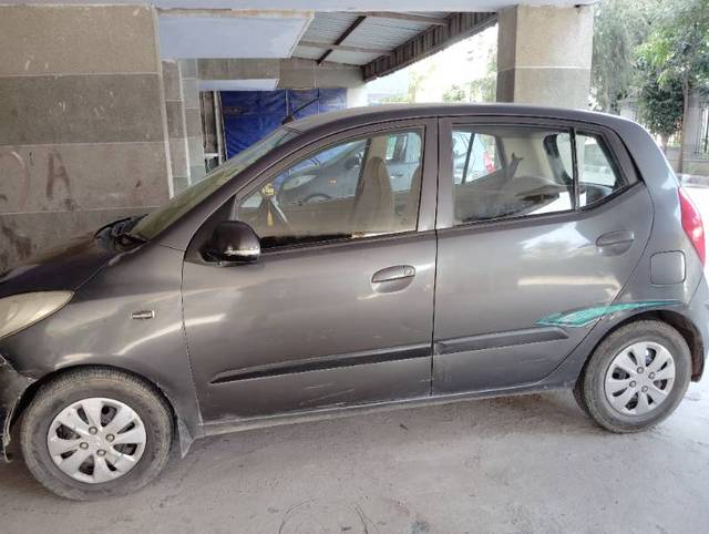 https://images10.gaadi.com/usedgaadi-sellcar/UsedCar/2f2f34f4-2638-4544-bd92-9b4521d7176a/ad733f36-ea79-48ac-84be-11486d6f49e6.jpg?imwidth=6402