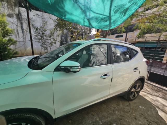 https://images10.gaadi.com/usedgaadi-sellcar/UsedCar/2f43bee6-facc-491d-b0e6-36c4349c7b26/48ee3642-5832-4840-ba91-d48310183aa3.jpeg?imwidth=6402