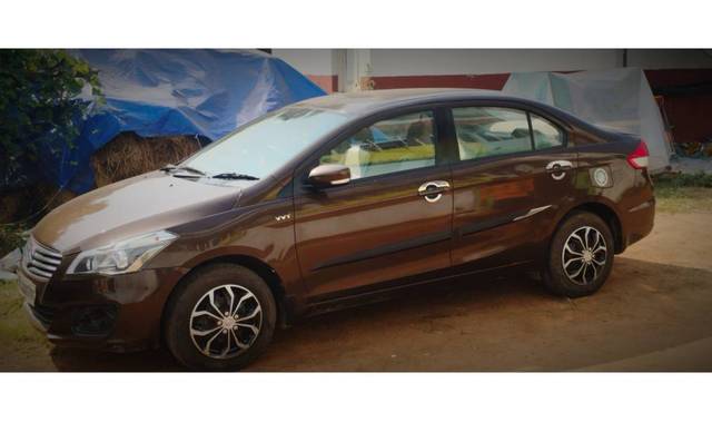 https://images10.gaadi.com/usedgaadi-sellcar/UsedCar/2f4441fc-ea51-4180-a6b1-f81eb43f03ad/351a602a-410c-4360-8ed6-5fbfc3b6f582.jpg?imwidth=6400