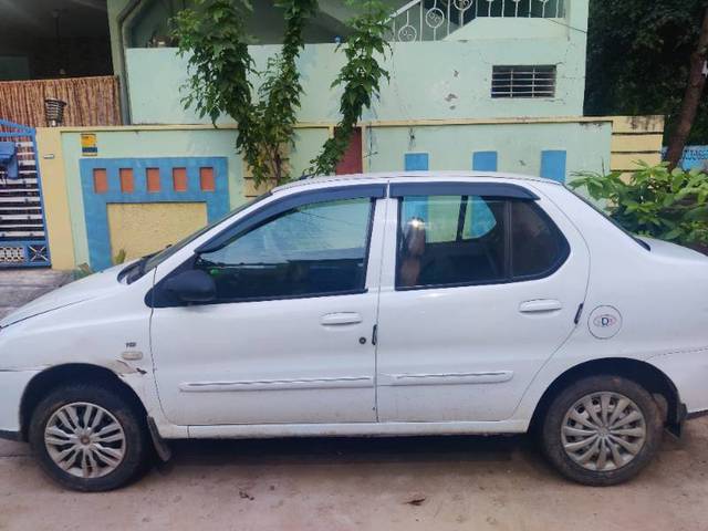 https://images10.gaadi.com/usedgaadi-sellcar/UsedCar/2f9cc866-439b-4408-86fc-5a7f219baafb/102b6434-2b3f-432c-a276-9739ef02a3d0.jpg?imwidth=6402