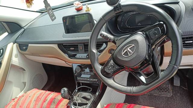https://images10.gaadi.com/usedgaadi-sellcar/UsedCar/2feabd1a-5acc-4db7-990b-b96cf9838035/c167cee1-7733-486f-9e84-7536d42ac29e.jpeg?imwidth=6402
