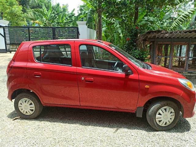 https://images10.gaadi.com/usedgaadi-sellcar/UsedCar/301f8874-9a6a-4794-adb1-27fdff5a9c75/f62ca785-76a4-4f05-98b4-34c2007a48d8.jpg?imwidth=6401