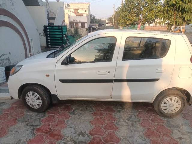 https://images10.gaadi.com/usedgaadi-sellcar/UsedCar/302c5e36-a35c-4a2e-8e3e-d4897688fc4b/8f325e9a-d5c1-4d6e-b323-4d837375e5e6.jpg?imwidth=6402