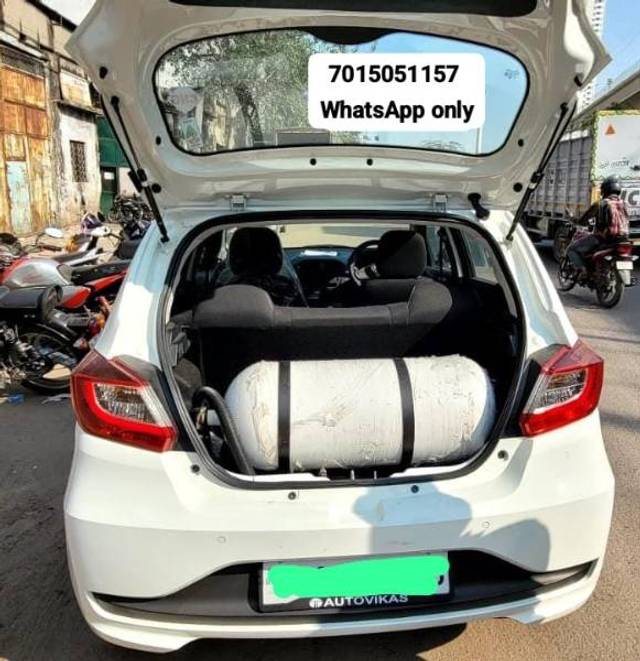 https://images10.gaadi.com/usedgaadi-sellcar/UsedCar/30521729-4d2d-4c8e-a6e0-775438ea0ea4/98eae78e-c1ed-42d4-b91a-fe213de03a92.jpg?imwidth=6401