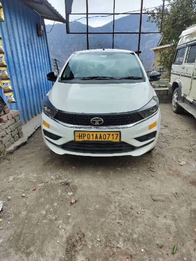 https://images10.gaadi.com/usedgaadi-sellcar/UsedCar/30579ba4-5000-4b9f-a37e-2875b15518ef/c3ac913a-1671-4b77-9a28-41afde355910.jpg?imwidth=6400