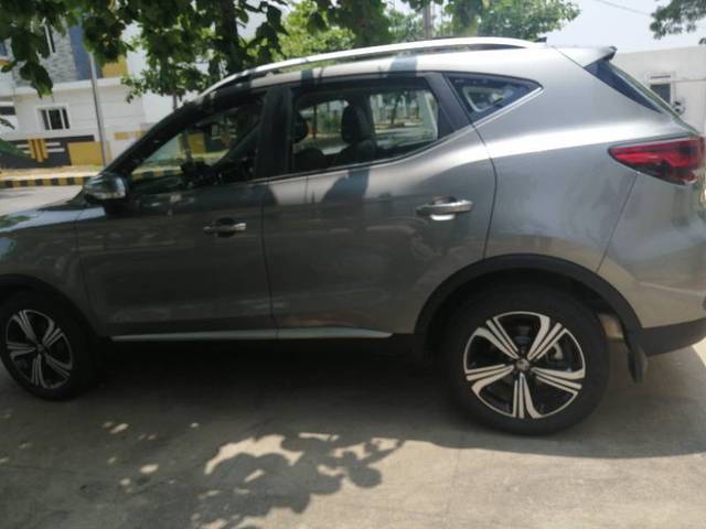 https://images10.gaadi.com/usedgaadi-sellcar/UsedCar/30680922-5705-4aac-b438-6105035871f4/4b0544af-f893-4530-8f76-d90b3b96a819.jpeg?imwidth=6400