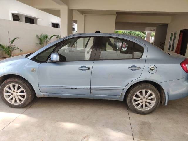 https://images10.gaadi.com/usedgaadi-sellcar/UsedCar/3082356f-1128-481e-9762-70ef18c6c7f2/6a796d36-ffaa-4110-846b-abb66bea0279.jpg?imwidth=6402