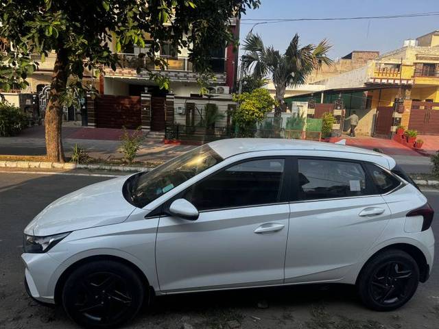 https://images10.gaadi.com/usedgaadi-sellcar/UsedCar/3094c633-4d6d-43ea-8b81-034cd06eb2b7/c53a75eb-13ed-41b7-9a88-b8fbd80abff7.jpg?imwidth=6400