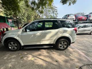 Mahindra XUV500 Mahindra XUV500 W7 BSIV