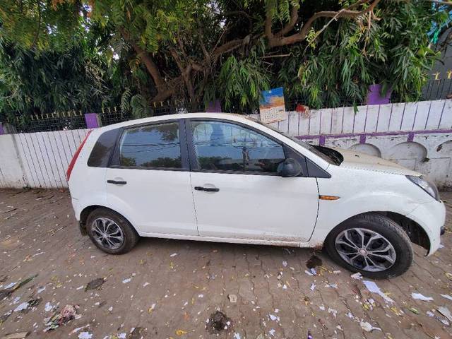 https://images10.gaadi.com/usedgaadi-sellcar/UsedCar/3123067e-0cd1-4d06-8cff-c7660539d54e/6c12b279-5d1d-48f1-95cc-fea30bc48a33.jpg?imwidth=6400