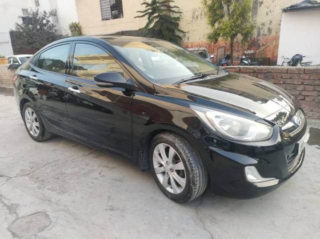 https://images10.gaadi.com/usedgaadi-sellcar/UsedCar/314c9b32-7e66-48b7-ac60-96d148f42f4c/fb1931df-c4de-436a-8beb-79b9fd23848d.jpg?imwidth=6400