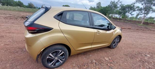 https://images10.gaadi.com/usedgaadi-sellcar/UsedCar/31661fc2-226e-415e-b7f5-1c9f6e6cf30c/f28b1945-1079-40d1-818d-1e0f28457bb3.jpg?imwidth=6401