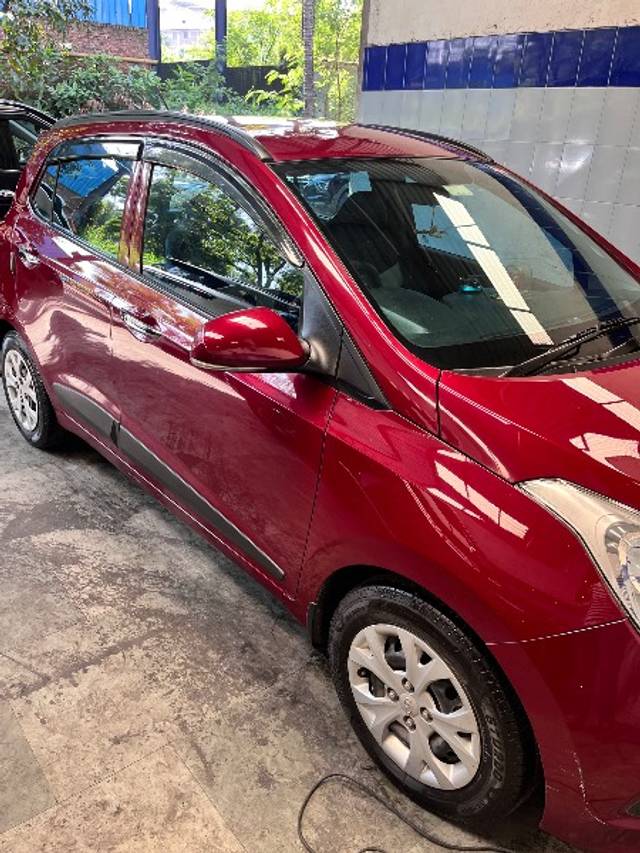 https://images10.gaadi.com/usedgaadi-sellcar/UsedCar/3189c93d-0b55-40c9-8de1-77334e607cf1/d4b09a94-7428-4b1f-a688-a8e156a2efc9.jpg?imwidth=6400