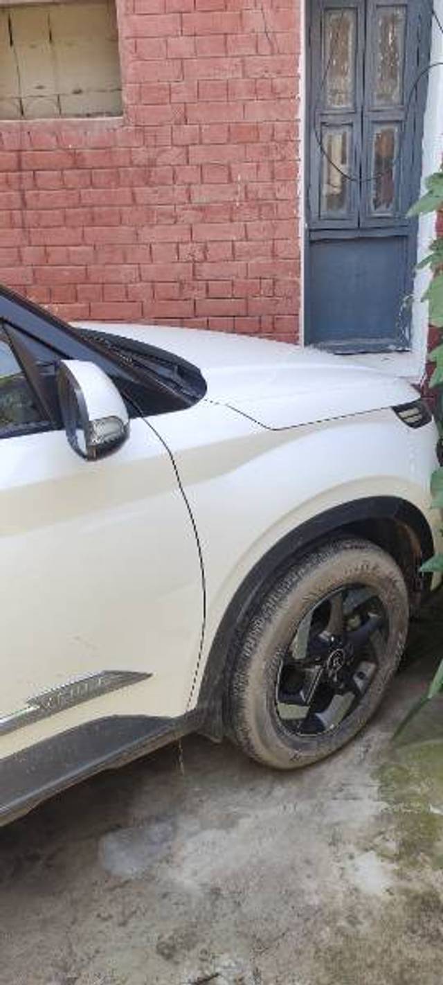 https://images10.gaadi.com/usedgaadi-sellcar/UsedCar/31e6016a-e456-4eb4-9d92-b69585b45741/ba22fffa-76b0-4625-b832-7c293ab88e5d.jpg?imwidth=6402
