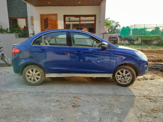 https://images10.gaadi.com/usedgaadi-sellcar/UsedCar/3208edda-4071-4657-a8cc-4d21c354eb0f/120a4d3f-be14-4c22-8417-4f236b1ff8b2.jpg?imwidth=6401