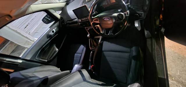 https://images10.gaadi.com/usedgaadi-sellcar/UsedCar/3261235d-2e9d-477d-8da0-9c440cdf1d37/f7753ef0-61b1-482e-9174-3fa79cc7e9bd.jpg?imwidth=6401