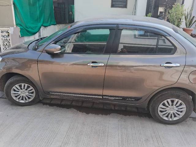 https://images10.gaadi.com/usedgaadi-sellcar/UsedCar/33216dca-d7f7-45d3-8f9d-a0c5748e5c27/33d7354d-0f4a-45a8-8a0b-df6fd323f516.jpg?imwidth=6402