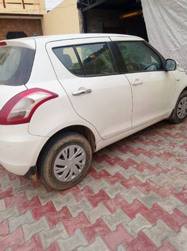 https://images10.gaadi.com/usedgaadi-sellcar/UsedCar/33355060-b8fb-4611-8a91-78f0bd212dfb/d44a21d1-64ec-4580-9d04-6aac66b16ab6.jpg?imwidth=6401