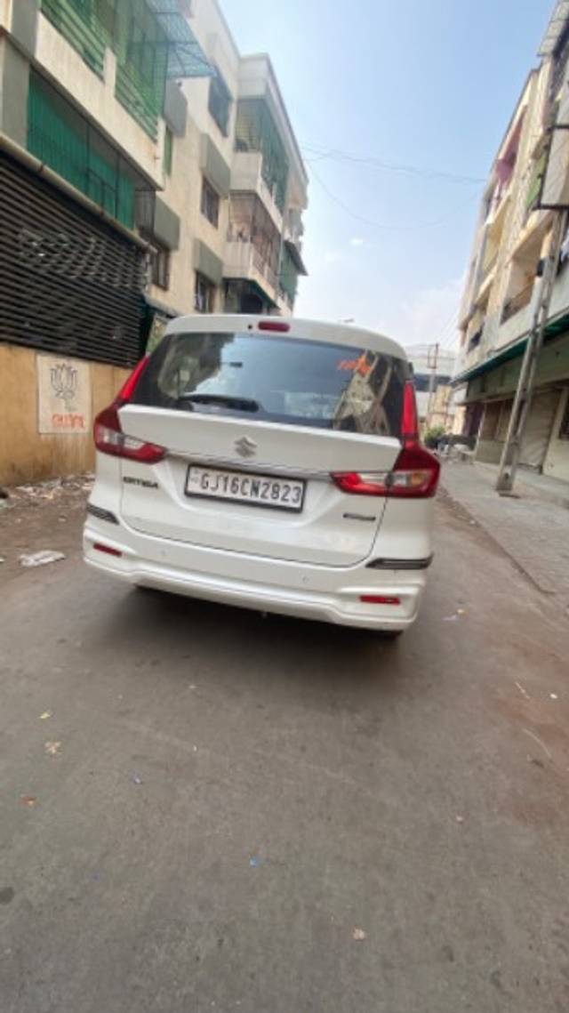 https://images10.gaadi.com/usedgaadi-sellcar/UsedCar/333b0f4d-daa8-459d-b737-8168c414cced/0c680088-734a-45ea-86ed-97e64fd18711.jpeg?imwidth=6402