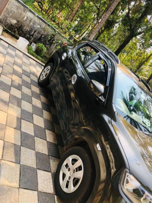 https://images10.gaadi.com/usedgaadi-sellcar/UsedCar/337c9350-48e9-4696-a3b0-0470917036d5/af891819-f6c7-4e7b-a14a-2b13d8a7e22d.jpg?imwidth=6402