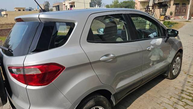 https://images10.gaadi.com/usedgaadi-sellcar/UsedCar/33a8d39b-d746-4379-8ed4-372e9f95439f/af98eb04-ad82-4e26-b278-1ecdb80a194e.jpg?imwidth=6402