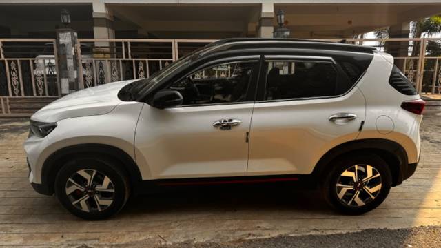 https://images10.gaadi.com/usedgaadi-sellcar/UsedCar/340517b4-a99d-413b-9128-82fc3bfb6e91/a240d0b2-45ba-4b32-9b8c-a2aaba5568d7.jpeg?imwidth=6402
