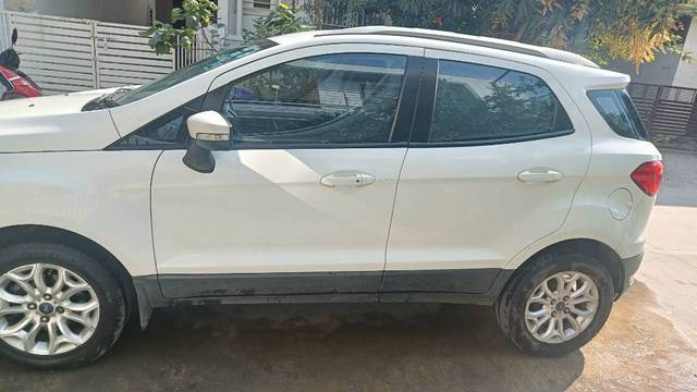 https://images10.gaadi.com/usedgaadi-sellcar/UsedCar/34232110-7000-4663-8dce-1f5949352b19/4f22a6e9-8847-47b7-87e9-3b442e4665f6.jpg?imwidth=6400